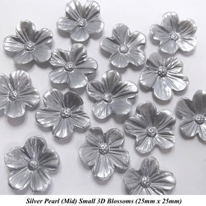 12 Wired Silver Pearl 3D Blossoms 25mm diameter